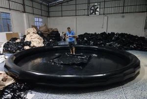 Kolam Air Tiup yang Disesuaikan